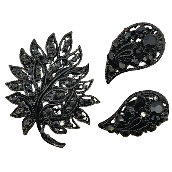 VTG Black Leaf Goth Whimsygoth Rhinestone Brooch and Clip on Earrings Mourn Pin - Picture 2 of 5